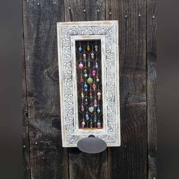 BOHO CHICKEN WIRE BEADED FRAME/WALL DECOR - Picture 5 of 9